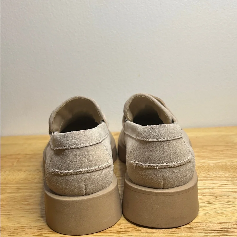 Dolce Vita Cream- Size 6.5 Suede Loafers - Picture 6 of 10